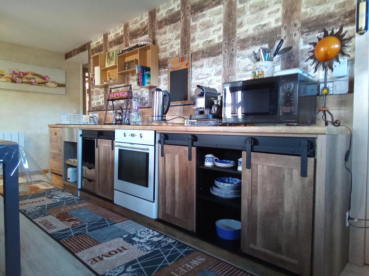 Logement De Charme Coinches Екстер'єр фото