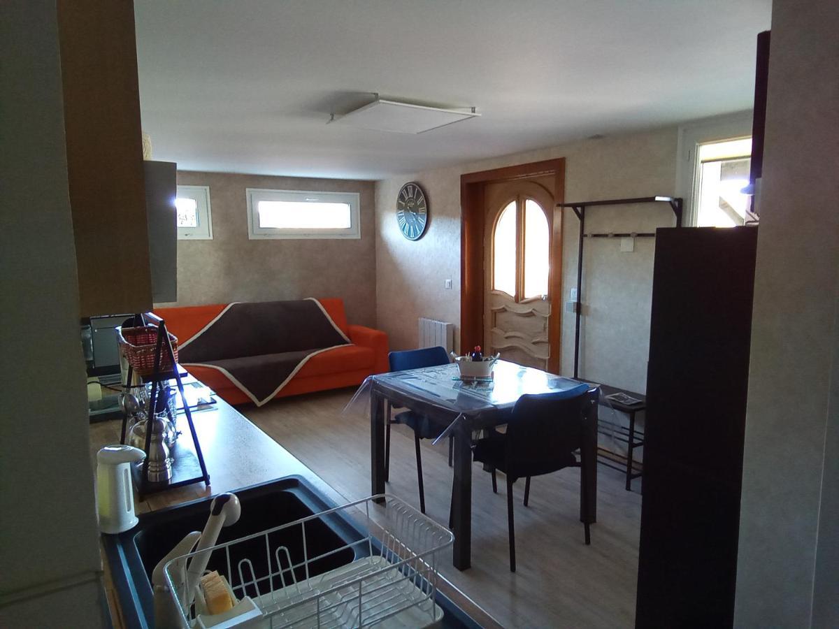 Logement De Charme Coinches Екстер'єр фото